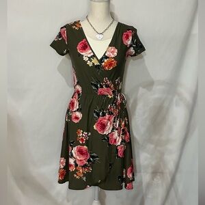 Tops/T-Shirts/Tanks👚 - 2 for $20 or 3 for $30 (Mix & Match)